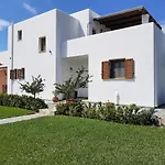 Villa Sunrise In - Coastal Sea View Haven *