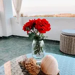 Sunrise In - Coastal Sea View Haven *